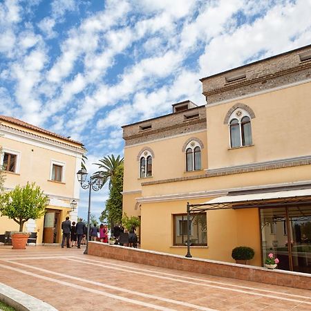 Hotel Villa Fiorita ジュリアノーヴァ エクステリア 写真