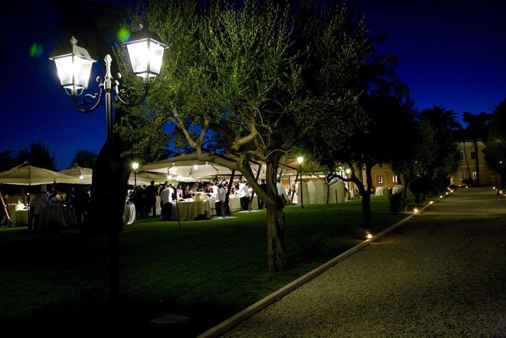 Hotel Villa Fiorita ジュリアノーヴァ エクステリア 写真